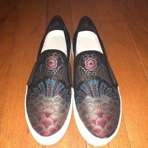 1State slip on sneakers